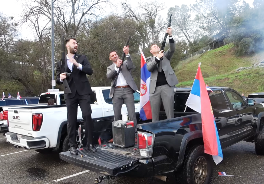 (VIDEO) Srpski gradić u SAD: Džekson „gori“ za pravoslavni Božić