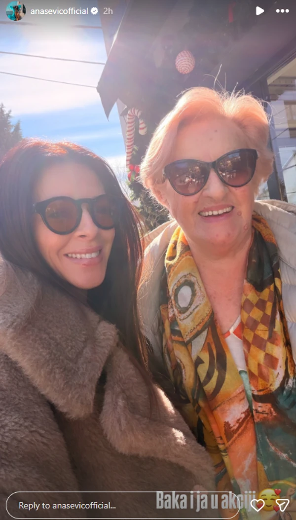 ana sević sa bakom