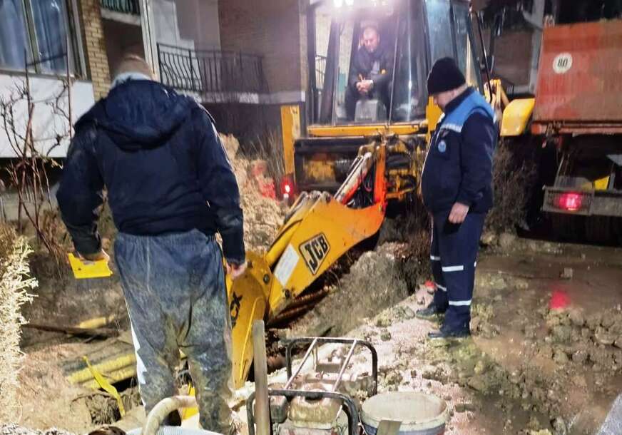 (VIDEO) Pola Starčevice bez vode: Radnici od jutros na terenu, normalizacija tokom noći