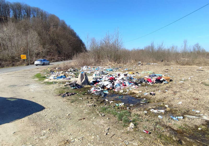 divlja deponija u srpcu 