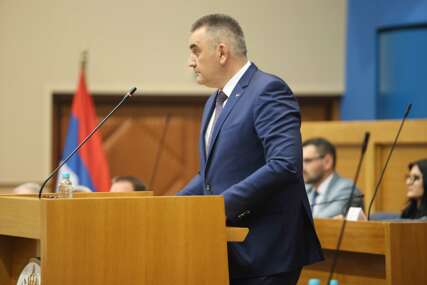 Nastavljena sjednica NSRS: Minić rekao da će Vlada učiniti sve da riješi problem Nove Ljubije