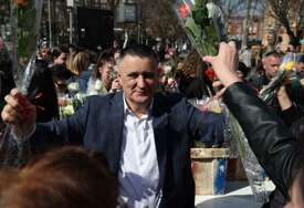 (VIDEO) Spektakularno paljenje lila na Šibovima: Vlado Đajić poslao snažnu poruku djeci i mladima