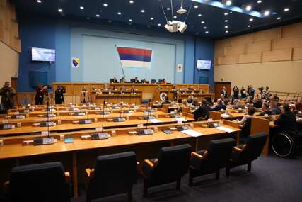 Vlast i opozicija zajedno usvojili rezoluciju protiv veličanja NDH