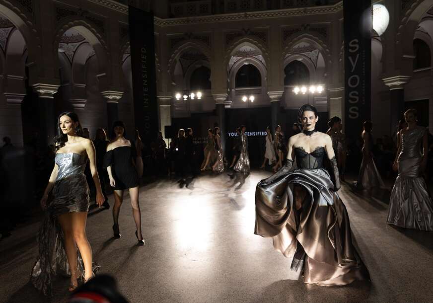 (FOTO) Spoj mode, kose i savremenog beauty izraza: Syoss GLAZE Fashion Show u Sarajevu