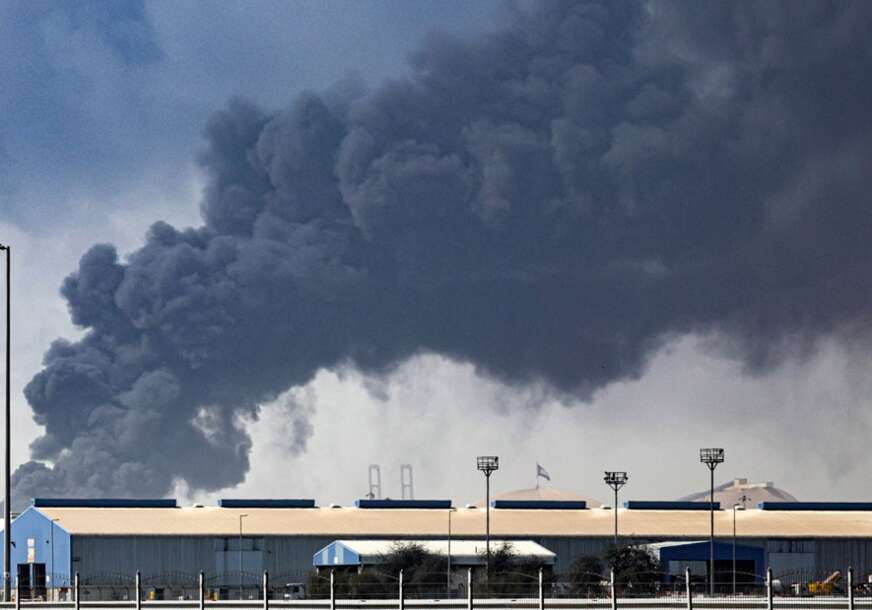 (VIDEO) Emirati već u plamenu, scenario iz noćne more postao stvarnost: Počeo je globalni haos, iranske rakete stižu i do EU?!