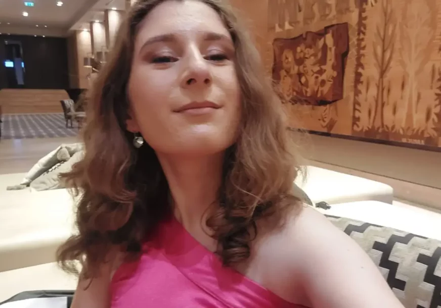 (FOTO) „OBOJE SMO ZALJUBLJENI I ZDRAVI“ Srpkinja Anđela (26) otišla na liječenje u Rusiju pa upoznala Hrvata Antonija, svoju SRODNU DUŠU