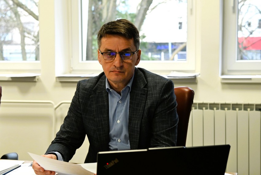 GUBITNIK DANA Dragan Zelenković