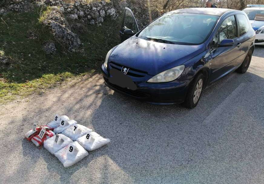 (FOTO) Oglasilo se tužilaštvo u Trebinju: Predložen pritvor za Bilećanina (75) kod kojeg je pronađeno oko 6 KILOGRAMA MARIHUANE