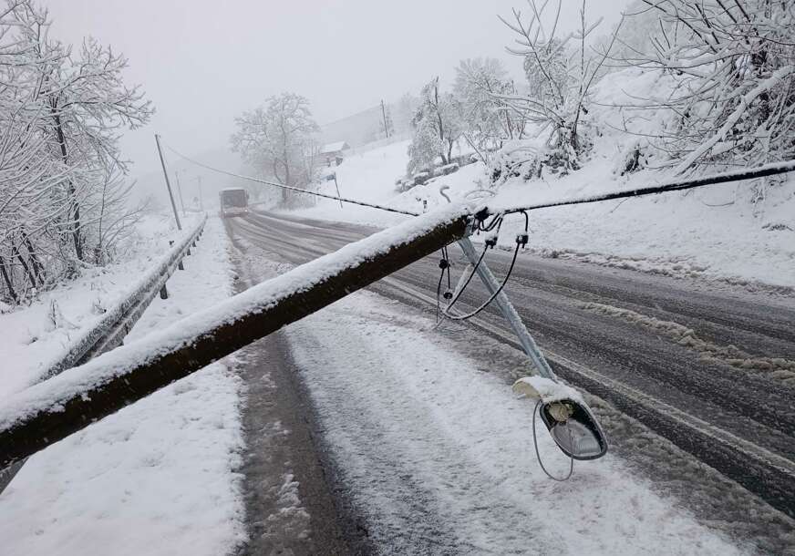 Martovske padavine napravile haos: Grad pozvao Banjalučane da prijave štete nastale od snijega