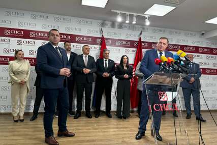 POMENUO I STAMBENE KREDITE Dodik najavio novo POVEĆANJE PLATA budžetskim korisnicima, a penzionerima i mladima JEDNOKRATNE POMOĆI