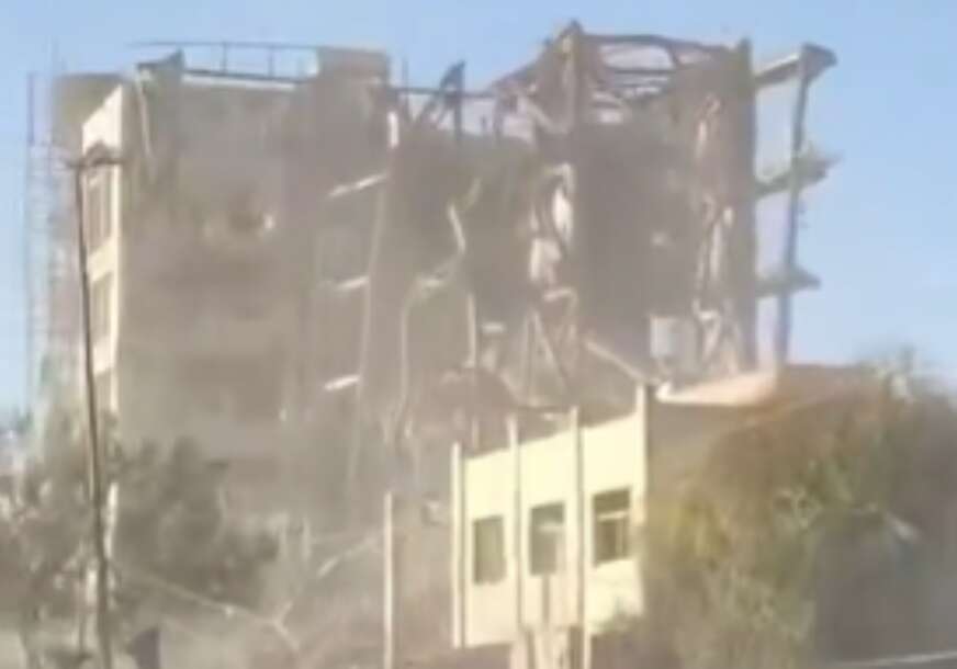 (VIDEO) NOVI UDARAC ZA IRAN Zgrada u kojoj je trebalo da se bira novi ajatolah sravnjena sa zemljom