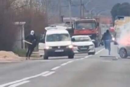 (VIDEO) Jedna osoba HOSPITALIZOVANA: Poznato u čijem je vlasništvu vozilo koje je korišteno prilikom napada u Mostaru