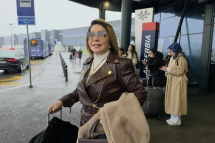 "OD ČEGA ĆEŠ DA ŽIVIŠ" Ovo je jedna od najobrazovanijih pjevačica na estradi sa 2 završena fakulteta