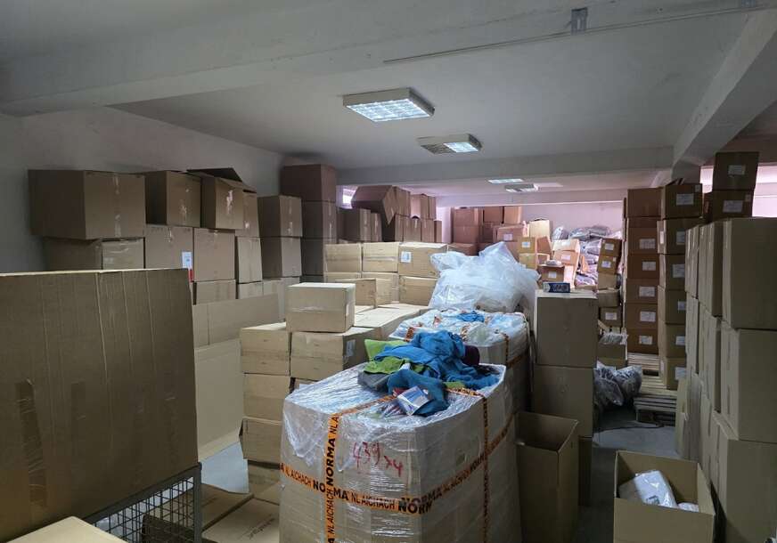 (FOTO) Akcija "Live 1": UiO BiH zaplijenio robu za internet prodaju vrijednu više od 200.000 KM