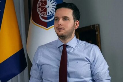 "Molim vas da što prije imenujete novog mandatara" Skupština prihvatila ostavku Uka, pala Vlada Kantona Sarajevo