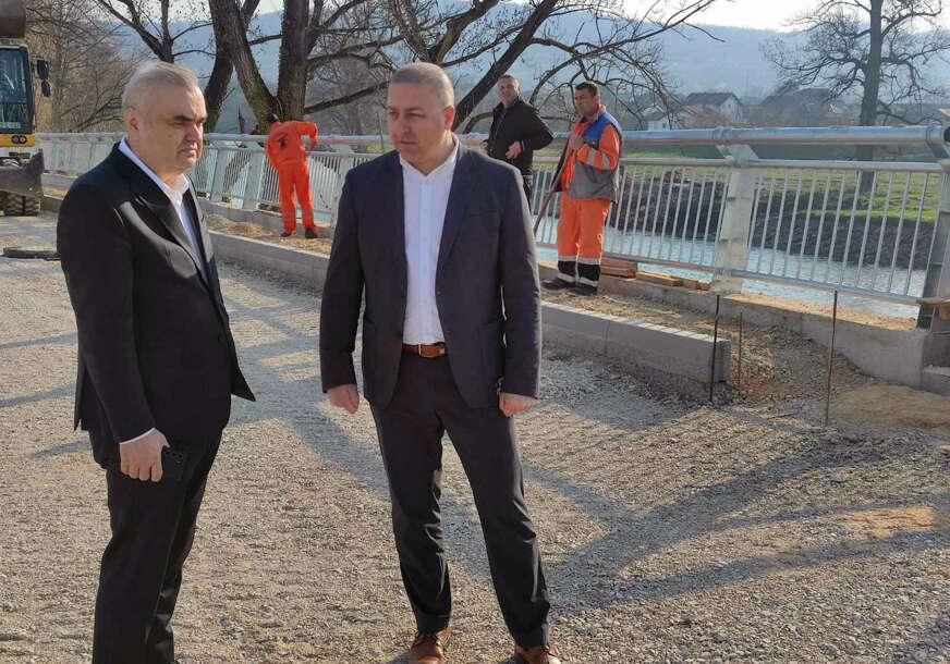 most česma , obilazak