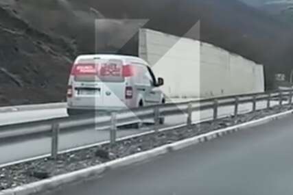(VIDEO) STRAŠNO Vozač na auto-putu jurio u suprotnom smjeru, tragedija izbjegnuta za dlaku