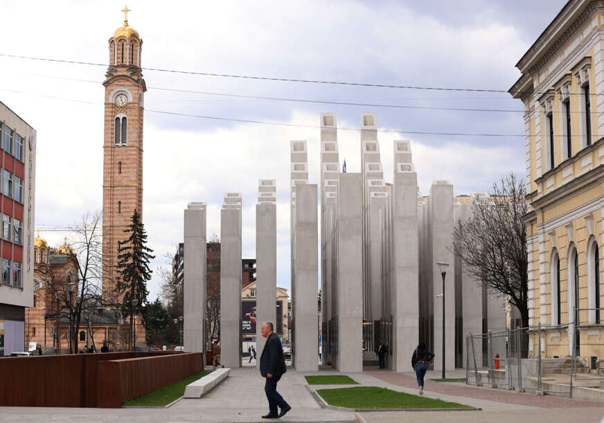 centralno spomen obilježje ,  spomenik palim borcima RS u Banjaluci