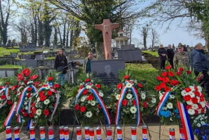 (FOTO) IPAK SE POSTROJILI Zločinačka 103. brigada HVO proslavila godišnjicu osnivanja kod Dervente