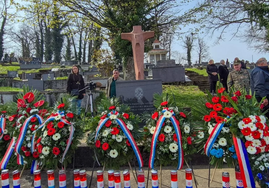 (FOTO) IPAK SE POSTROJILI Zločinačka 103. brigada HVO proslavila godišnjicu osnivanja kod Dervente