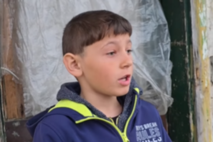 dječak nikola, titel
