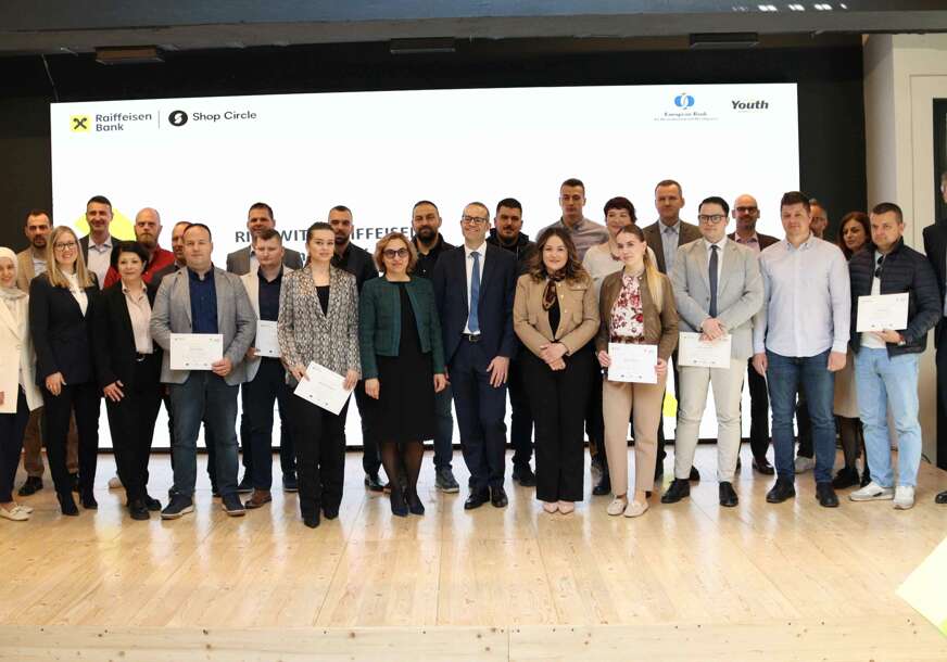 (FOTO) Povoljni uslovi kreditiranja RAIFFEISEN BANKE za mlade poduzetnike: Pravna lica s rukovodstvom mlađim od 35 godina i do 250 ZAPOSLENIH