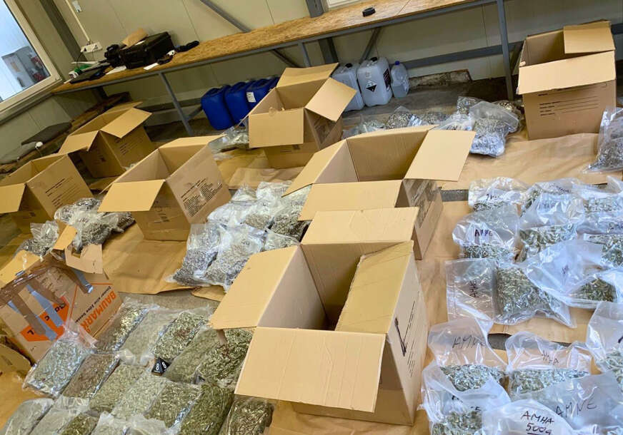 UHAPŠEN NA GRANICI Muškarac prevozio u kamionu 90 kilograma marihuane
