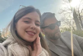 (FOTO) "Ti si moja vjera, svjetlo i nada u ovom svijetu" Glumac (52) vjerio 23 godine mlađu studentkinju, a stariji je od njenog oca