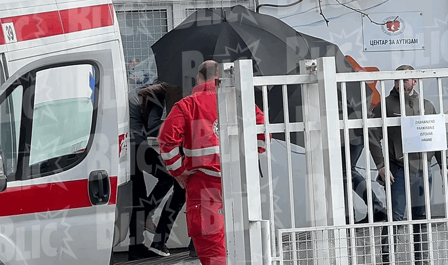 (FOTO) VRAĆEN NA PSIHIJATRIJU Dječak ubica brzinom svjetlosti uveden u ustanovu, danas davao izjavu na sudu