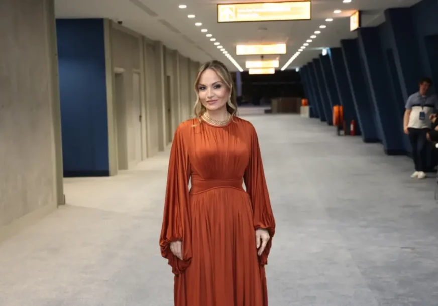 "Moja zvanična dijagnoza je vertigo" Jelena Tomašević prvi put u javnosti nakon što se srušila na bini