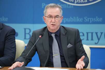 ned puhovac ministar u vladi rs