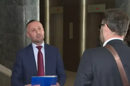 Podnesena krivična prijava protiv novinara iz Federacije: Ahmetašević nazvao srpske poslanike ČETNICIMA