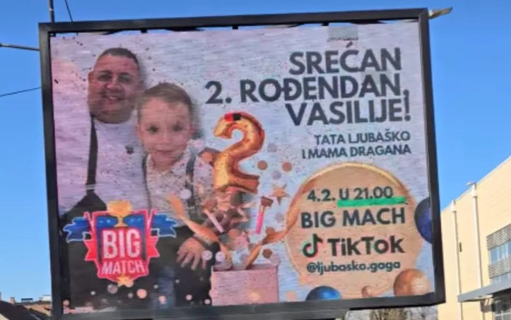 (VIDEO) Tata zakupio bilbord za dvogodišnjeg sina: Ovo je najjača rođendanska čestitka o kojoj bruji grad, komentari su podijeljeni