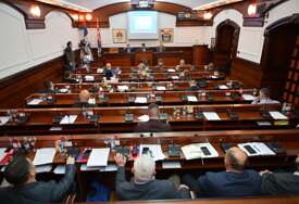 O čemu sve danas ODLUČUJU BANJALUČKI ODBORNICI? Milionski krediti i rebalans na stolu, KUĆNI LJUBIMCI "skinuti" sa dnevnog reda