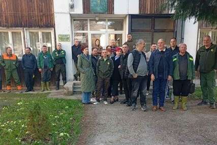 (FOTO) DUGUJU IM 4 PLATE Šumari u Kotor Varošu stupili u ŠTRAJK, prijete sudskim izvršenjem