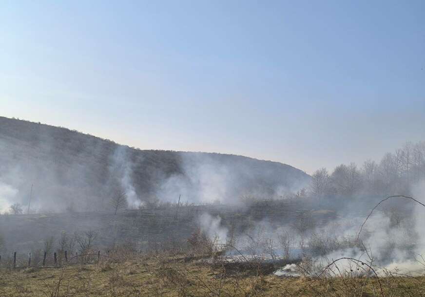 (FOTO) Gasili požare na otvorenom: Banjalučki vatrogasci intervenisali 7 puta