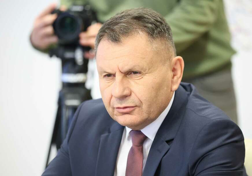 GUBITNIK DANA Radenko Bubić