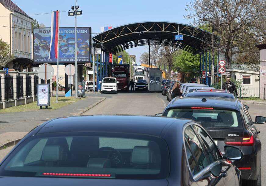Naoružajte se strpljenjem: Kolone na većini graničnih prelaza sa Hrvatskom