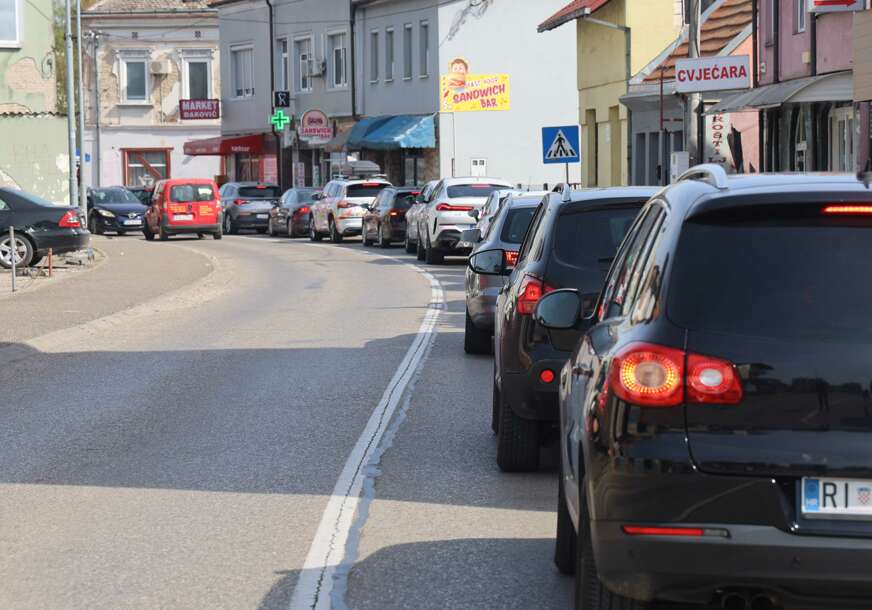 PAO SISTEM Potpuno obustavljen saobraćaj na ovom graničnom prelazu