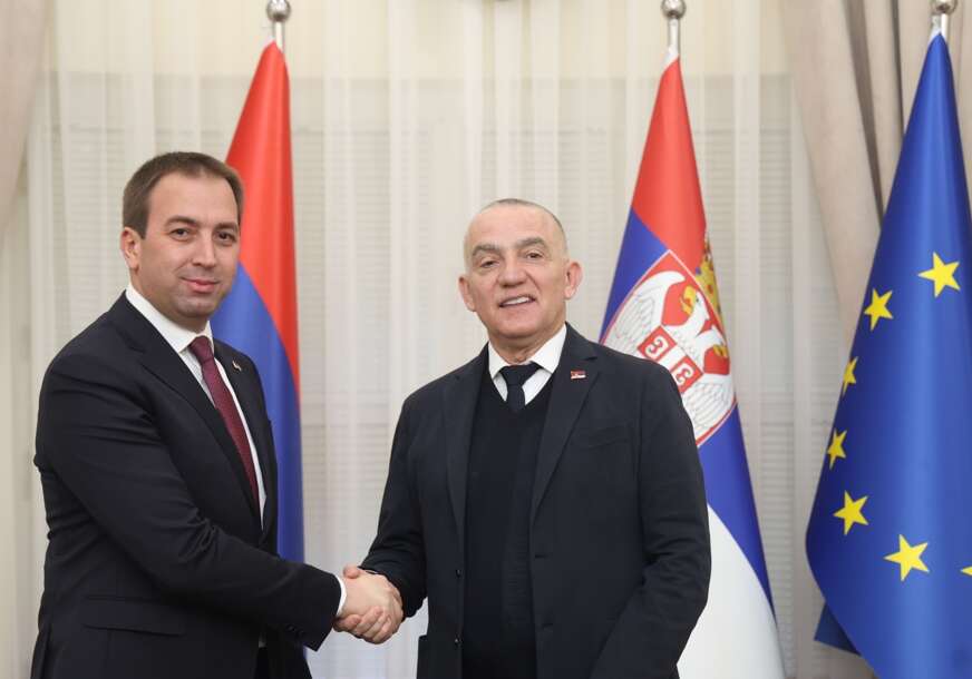 (FOTO) Sastanak Selaka i Vujića u Beogradu: Potpisan memorandum o saradnji Javnobeležničke komore Srbije i Notarske komore Srpske