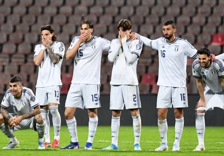 (FOTO) Navijači ogorčeni nakon poraza u Zenici: Sjedište Fudbalskog saveza Italije gađano jajima