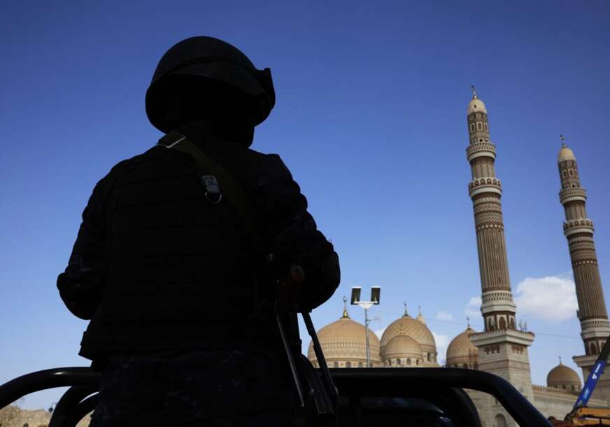 SVIJET NA IVICI ESKALACIJE Vrijeme za dogovor SAD i Irana opasno curi, udar može da počne u svakom trenutku