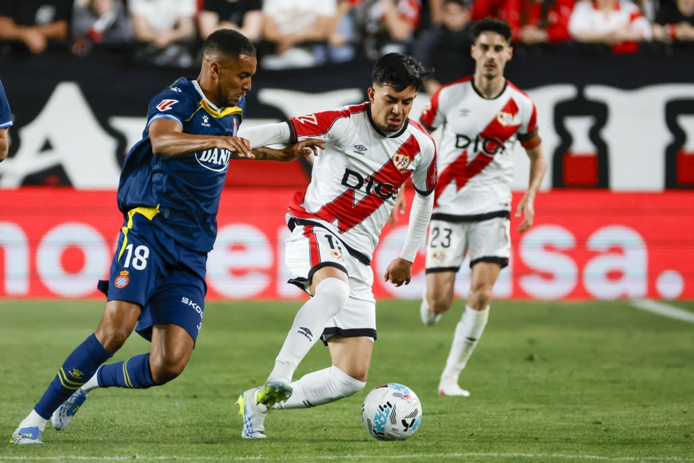 Rajo savladao Espanjol, Levante gurnuo Sevilju ka ambisu