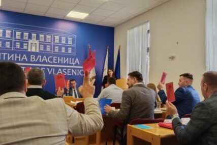 Dvije funkcije istovremeno: Odbornik Ujedinjene Srpske prijavljen zbog kršenja zakona