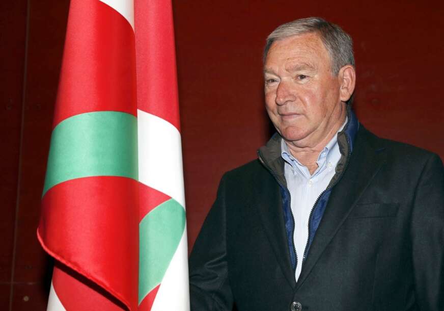 "Oni varaju ljude" Bivši selektor Srbije poslao žestoku poruku