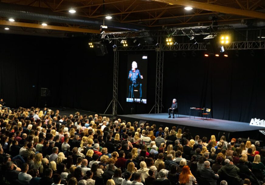 FOTO: USTUPLJENA FOTOGRAFIJA