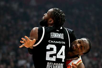 (FOTO) W, W, W, W, W, T! Partizan se poslije derbija javno narugao Zvezdi
