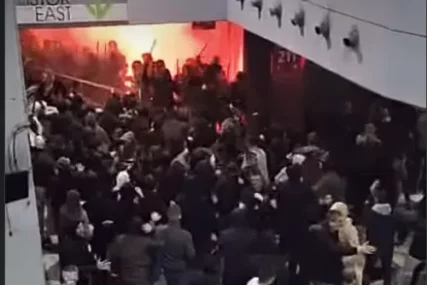 (VIDEO) Haos u Areni: Isplivao novi snimak tuče između navijača i žandarmerije