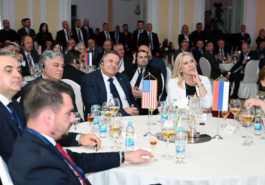 Banski dvor panel diskusija