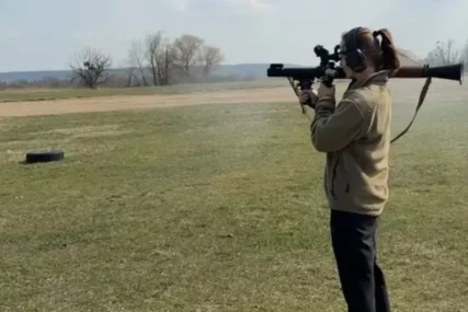 (VIDEO) Ukrajinka šokirala snimkom pred Vaskrs: Poznata teniserka objavila kako puca iz zolje